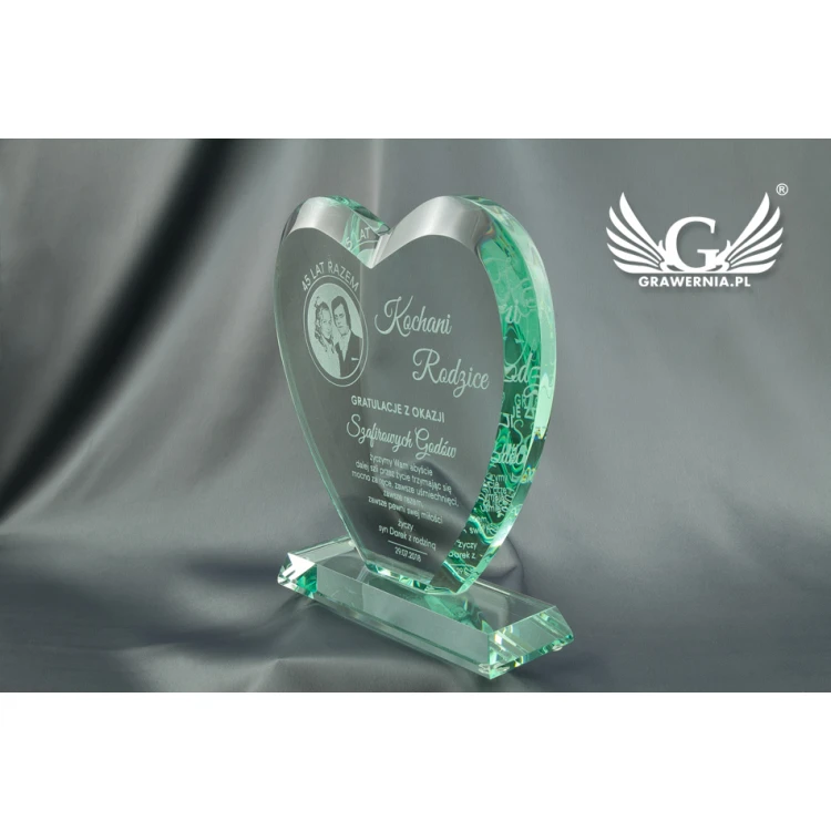 Trofeum szklane w etui - SERCE 3 - TSZ050