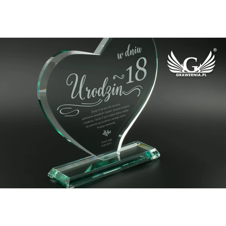 Trofeum szklane w etui - SERCE 4 - TSZ071