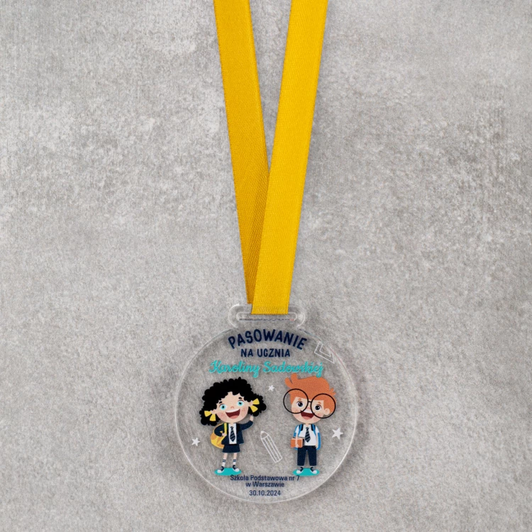 Medal pasowanie na ucznia - akryl transparentny gr. 5mm - śr. 60mm - MGR118