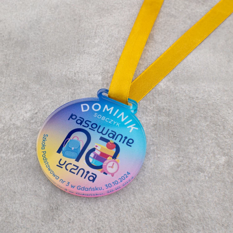 Medal pasowanie na ucznia - akryl transparentny gr. 5mm - śr. 60mm - MGR115