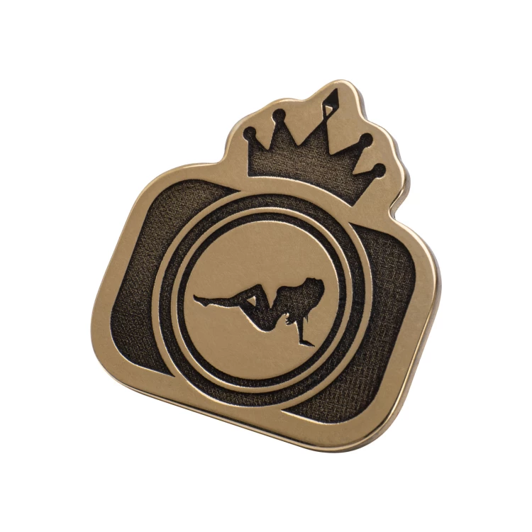 Pins z mosiądzu - grawer laserem - wym. 18x19 mm - PWD043