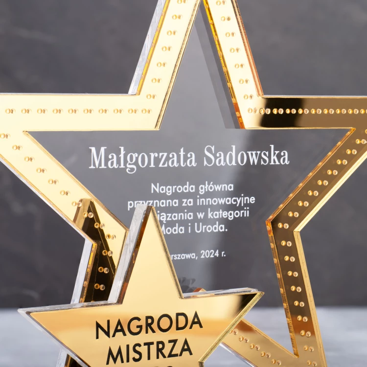 Statuetka akrylowa - nagroda za wyjątkowe osiągnięcie - wys. 19cm - DTA107