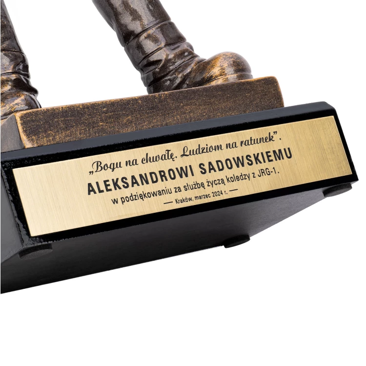 Statuetka Strażak - odlewana z Twoim grawerem - wys. 27,5 cm - FOL068