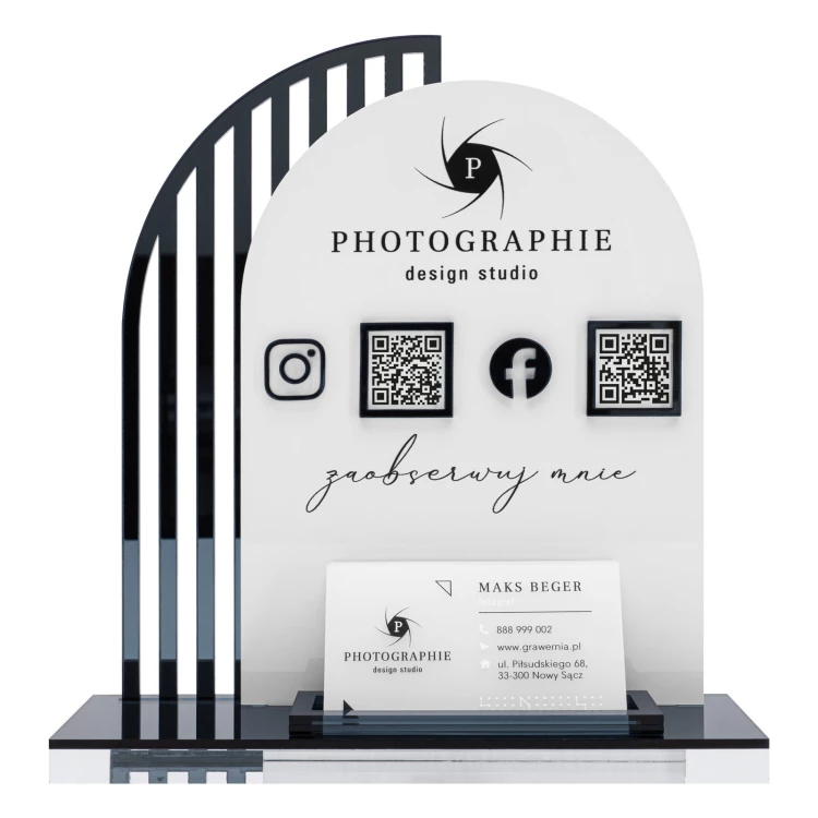 Tabliczka social media z kodami QR i miejscem na wizytówki - wys. 23 cm - ST081