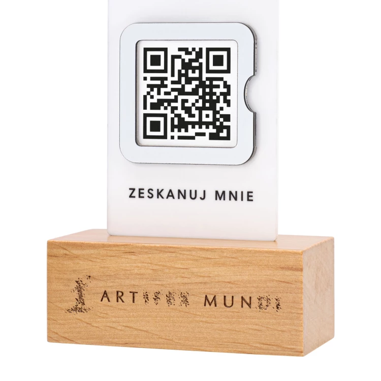 Stojak WiFi z kodem QR - biały akryl na drewnianym postumencie - ST057