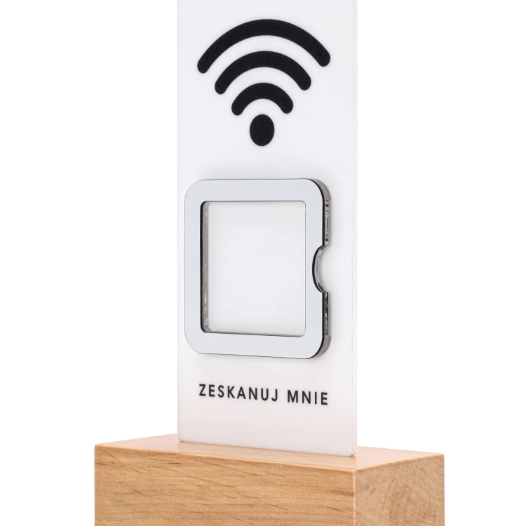 Stojak WiFi z kodem QR - biały akryl na drewnianym postumencie - ST057