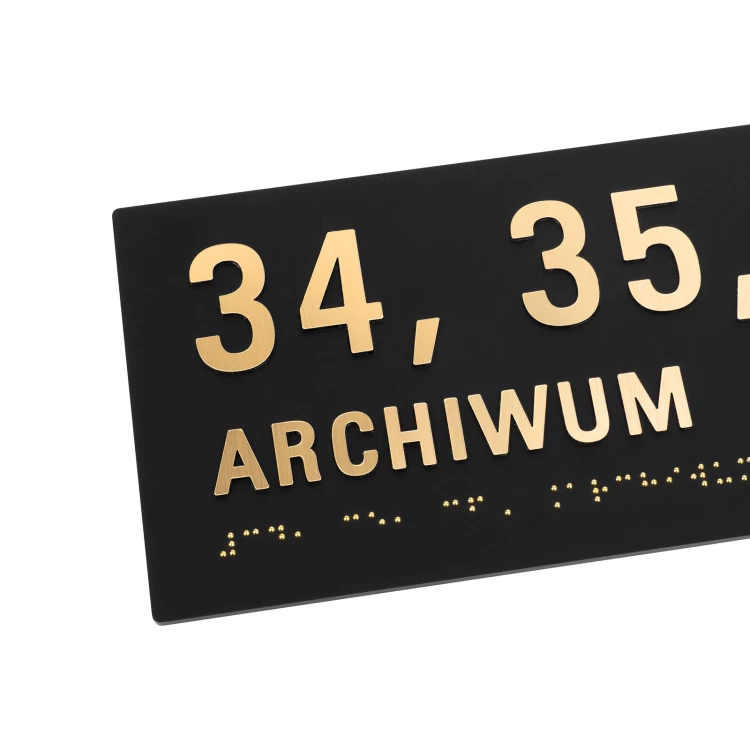 Tabliczka z pismem Braille'a - czarny matowy akryl i złote wypukłe litery wym. 250x110mm - TAB601