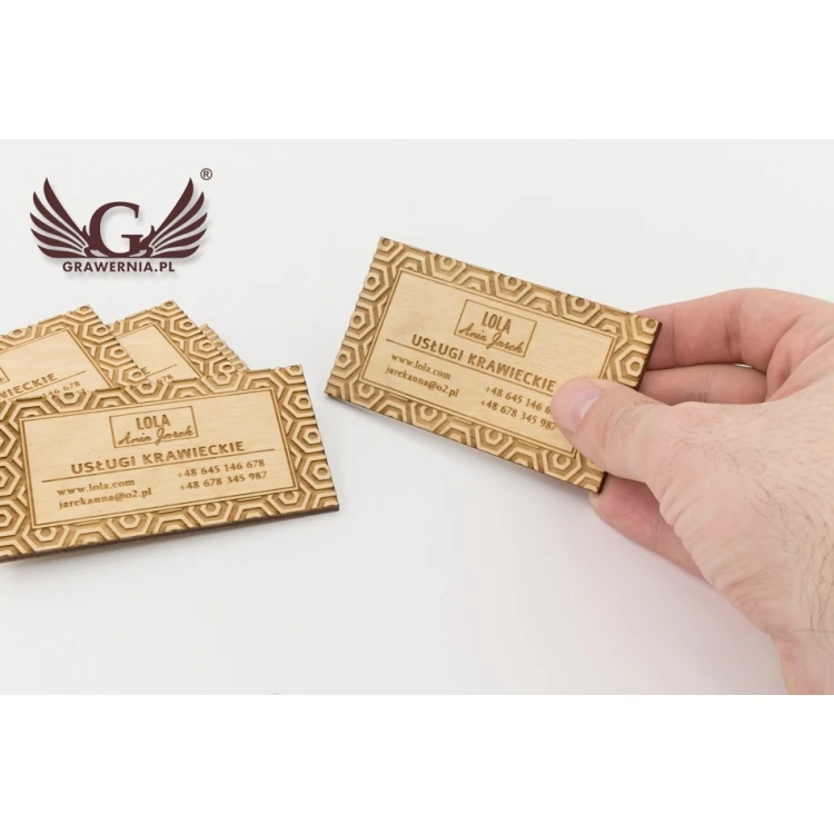Wizytówki z drewna premium - lakierowane - grawerowane - WZ026