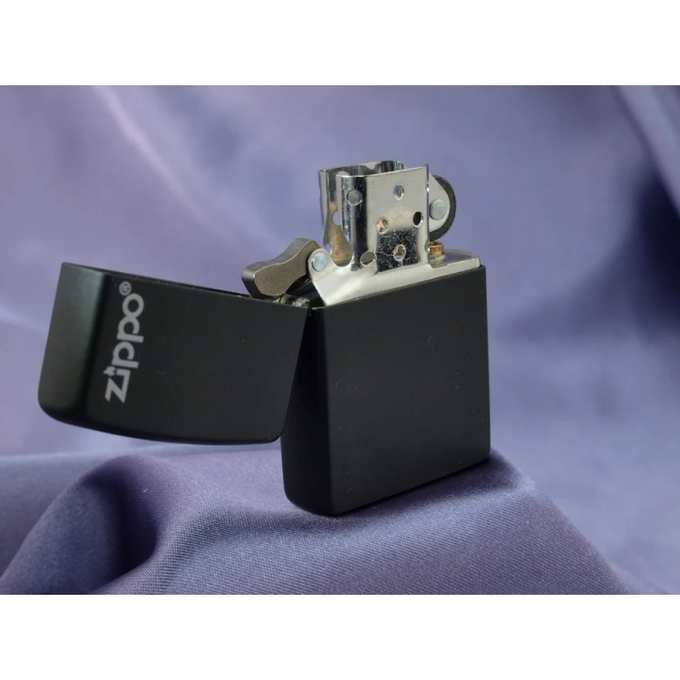 Zapalniczka ZIPPO Black Matte Logo - ZIP056