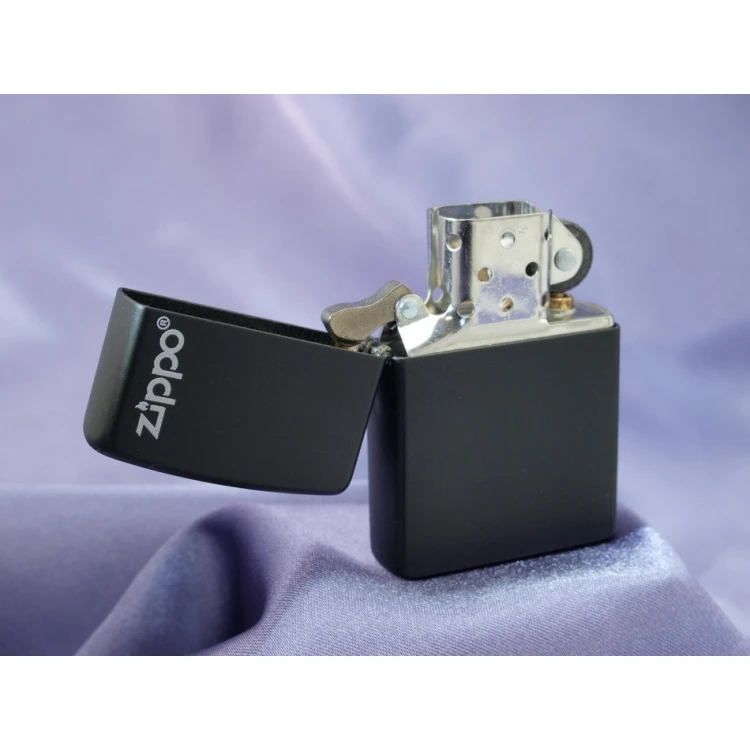 Zapalniczka ZIPPO Black Matte Logo - ZIP056
