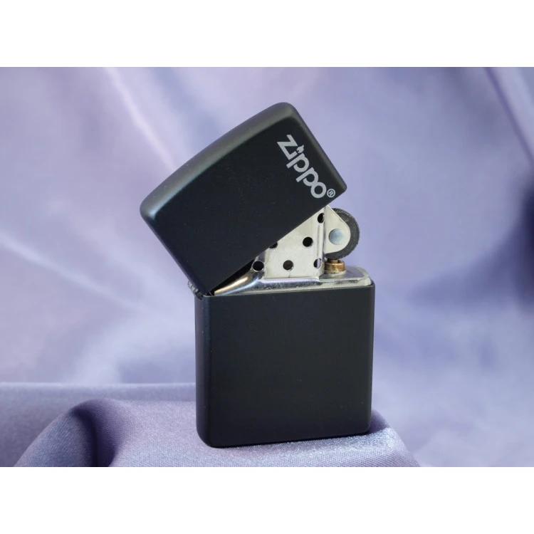 Zapalniczka ZIPPO Black Matte Logo - ZIP056