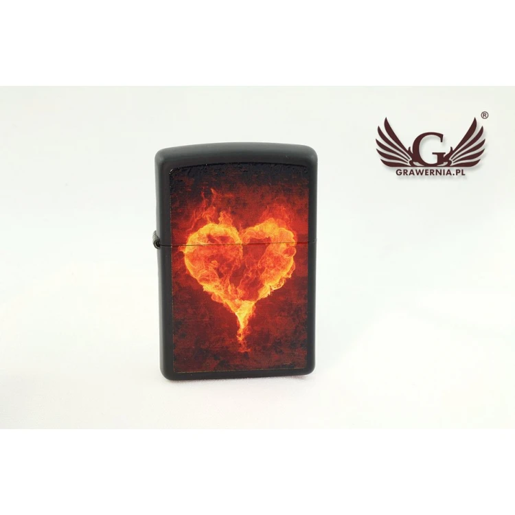 Zapalniczka Zippo Burning Heart Black Matte - ZIP017