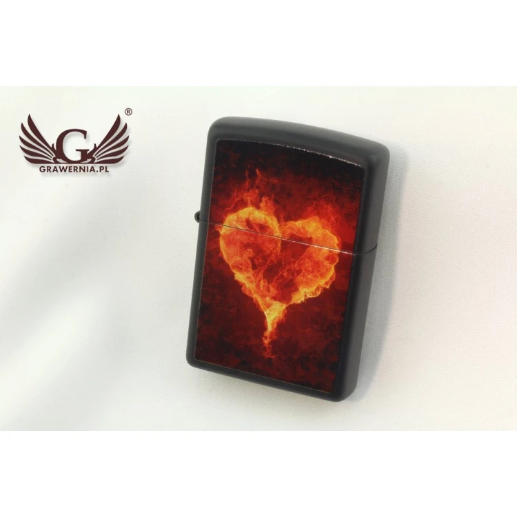 Zapalniczka Zippo Burning Heart Black Matte - ZIP017