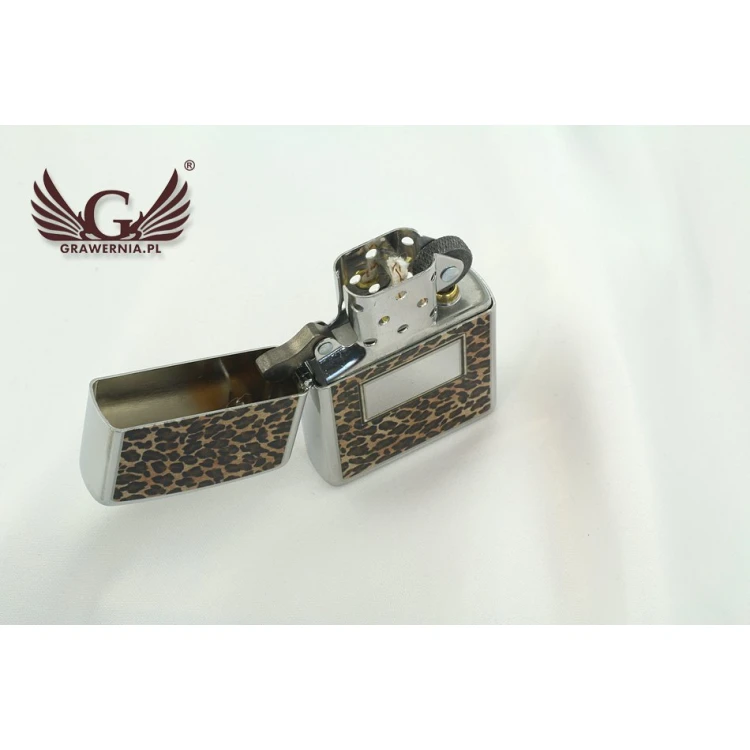 Zapalniczka ZIPPO Pantera High Polish Chrome - ZIP023