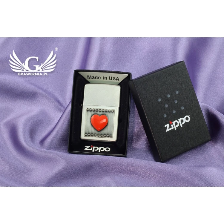 Zapalniczka Zippo Serce Czerwone Satin Chrome - ZIP022