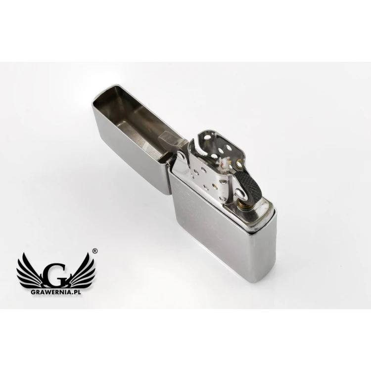 Zapalniczka ZIPPO Street Chrome - ZIP004
