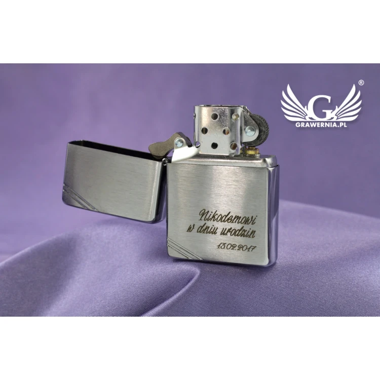 Zapalniczka ZIPPO Vintage Brushed Chrome with Slashes - ZIP027